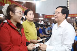 Đoàn công tác Trung ương thăm, chúc Tết và tặng quà tại xã Tuy Phước và Tuy Phước Đông.