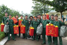 Thanh xuân trưởng thành trong quân ngũ.