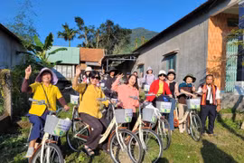 Mở hướng phát triển du lịch cộng đồng từ dự án dược liệu.