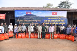 Bộ CHQS tỉnh tổ chức hoạt động đối ngoại quốc phòng tại Ratanakiri.