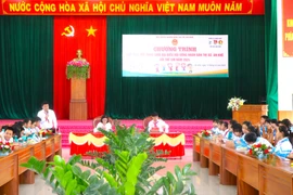 Hội đồng nhân dân thị xã An Khê tiếp xúc, đối thoại với trẻ em. Ảnh: Ngọc Minh