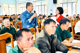 Ngày hội giúp cán bộ, công chức, hội viên, đoàn viên hiểu rõ quyền, nghĩa vụ và lợi ích hợp pháp của mình. Ảnh: A.H