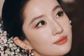 Lưu Diệc Phi đẹp hoàn hảo trên thảm đỏ