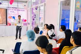 Bệnh viện Nhi tỉnh Gia Lai gặp mặt 75 gia đình có trẻ sinh non