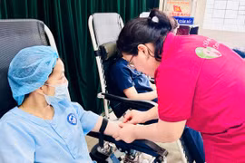 Đội ngũ y-bác sĩ Gia Lai tiên phong hiến máu cứu người