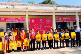 Tết nhân ái đến với bà con xã Gào