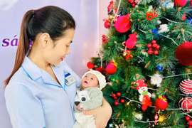 Xung quanh việc nhận nuôi bé gái bị vùi lấp ở rừng cao su xã Ia Mơ: Cần minh bạch thông tin