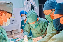 Bệnh viện Quân y 211 cấp cứu thành công ca vỡ khí quản gốc hiếm gặp