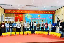 Đoàn Công tác Quốc hội thăm, tặng quà đoàn viên, người lao động khó khăn phường Pleiku