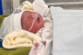 UBND phường Diên Hồng tìm thân nhân cho trẻ sơ sinh bị bỏ rơi