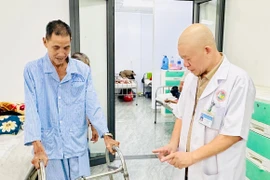 Bệnh viện đa khoa Gia Lai triển khai thường quy phẫu thuật thay khớp háng bán phần