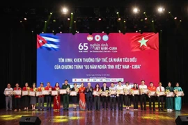 Hội Chữ thập đỏ Gia Lai được vinh danh tại sự kiện 65 năm Việt Nam-Cuba