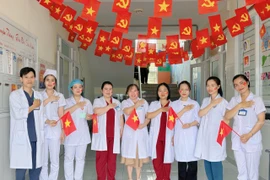 Bệnh viện rực rỡ cờ hoa cùng bệnh nhi Gia Lai chào mừng Quốc Khánh 2-9