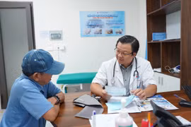 Bệnh viện Hùng Vương Gia Lai ưu đãi dịch vụ chăm sóc sức khỏe nhân Ngày thành lập Quân đội Nhân dân Việt Nam