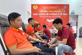 Y, bác sĩ Hệ thống y tế GEM chung tay hiến máu cứu người