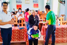 Mang Yang: Tặng quà 150 người nghèo, đồng bào dân tộc thiểu số khó khăn