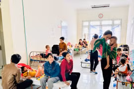Sởi vào mùa cao điểm, nhiều trẻ em Gia Lai đón Tết ở bệnh viện