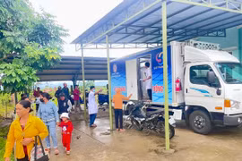 Khám sàng lọc bệnh lao cho người dân huyện Chư Pưh