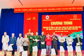 Hội Chữ thập đỏ Gia Lai tặng 100 suất quà cho đối tượng chính sách, gia đình khó khăn