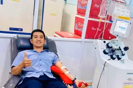 Vợ chồng đồng lòng hiến máu cứu người