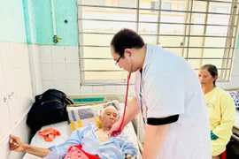 Bệnh viện Đa khoa Gia Lai nỗ lực cứu sống bệnh nhân ngừng tim