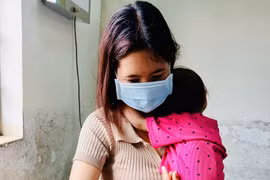 Bé gái bị bỏ rơi tại Bệnh viện Nhi Gia Lai đã có người thân đến nhận