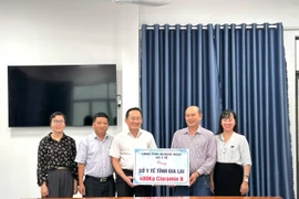 Tỉnh Quảng Ngãi hỗ trợ ngành Y tế Gia Lai 400 kg Cloramin B 