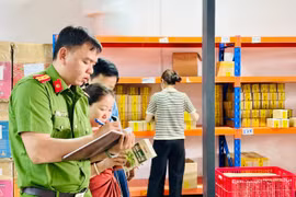 Gia Lai: 14 sản phẩm bị thu hồi của hộ kinh doanh Tiệm Phố Núi