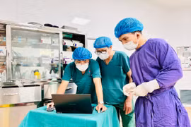 Bệnh viện Chợ Rẫy hỗ trợ Bệnh viện Hùng Vương Gia Lai phẫu thuật các ca bệnh khó