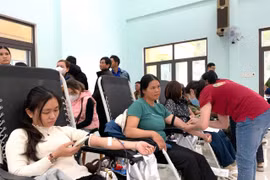 Trên 200 người dân xã Đak Pơ và Ya Hội hiến máu tình nguyện