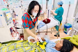 Công ty TNHH Vĩnh Hiệp trao 230 suất quà đến bệnh nhân nghèo khó khăn