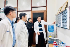 Bệnh viện Đại học Y Dược TP. Hồ Chí Minh thí điểm nội soi mật tụy ngược dòng cho bệnh nhân tại Gia Lai