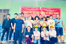 Chuyến xe 0 đồng chở nghĩa tình Gia Lai về bà con vùng bão, lũ