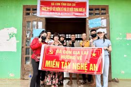 Những chuyến xe nghĩa tình Gia Lai hỗ trợ bà con vùng lũ Nghệ An