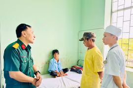 Chung tay giúp cháu Rơ Châm Cơ vượt qua bạo bệnh