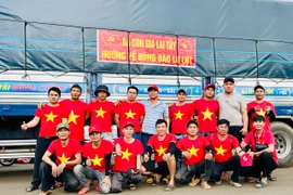 Hàng chục chuyến xe ấm áp nghĩa tình bà con Gia Lai về với đồng bào vùng lũ