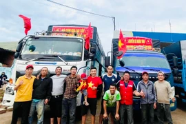 “Bà con Gia Lai Tây” hỗ trợ người dân vùng lũ Lâm Đồng 15 tấn nhu yếu phẩm