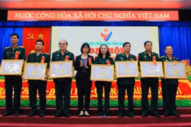 Nhiều cán bộ, hội viên CCB trong tỉnh được các cấp ngành khen thưởng vì các thành tích đóng góp trong học tập và làm theo gương Bác cũng như tham gia các phong trào thi đua yêu nước trên địa bàn. Ảnh: Xuân Toàn