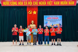 Ban Tổ chức đã trao 27 giải cho các đội và các vận động viên có thành tích xuất sắc tại Hội thao.