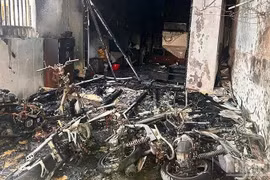 Lâm Đồng: Cháy nhà lúc rạng sáng, 5 người may mắn thoát hiểm an toàn