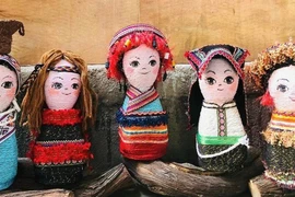 'Phù thủy' của những món đồ tái chế