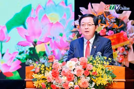 Bí thư Tỉnh ủy Gia Lai mới thay mặt Ban Chấp hành Đảng bộ tỉnh phát biểu nhận nhiệm vụ. Ảnh: Đức Thụy