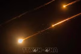 Căng thẳng Israel-Iran: Houthi tuyên bố tấn công tên lửa Israel