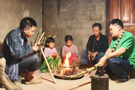 Giữ nghề làm khèn như giữ hơi thở