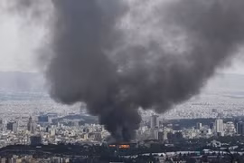 Iran cảnh báo có thể tấn công cơ sở hạt nhân của Israel