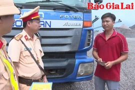 Các chủ mỏ khai thác khoáng sản ký cam kết đảm bảo trật tự an toàn giao thông