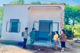 “Tiếp sức” hộ nghèo dân tộc thiểu số xây dựng nhà ở