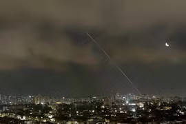 Israel tốn tiền 'khủng' mỗi ngày cho việc đánh chặn tên lửa Iran?