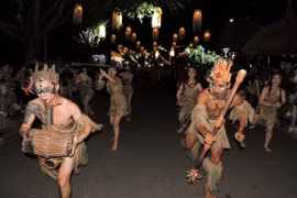 Bên dòng Đăk Bla