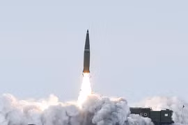 Gần 500 tên lửa và máy bay không người lái Nga tấn công Ukraine